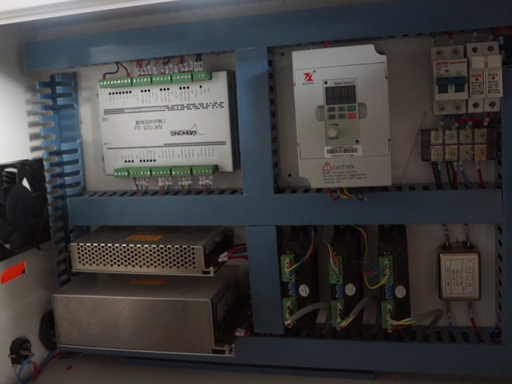 2025年小型企業最受好評的迷你臺式數控雕刻機