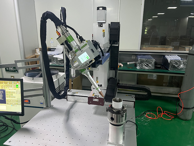 高精度全自動數(shù)控激光焊接機出售